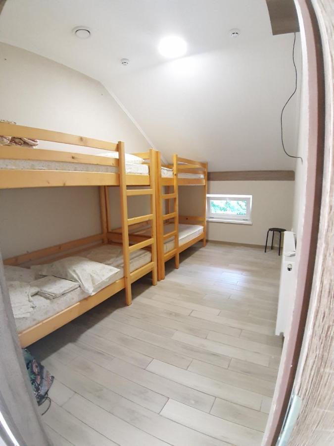 Hostel U Pottera Tjernivtsi Eksteriør billede