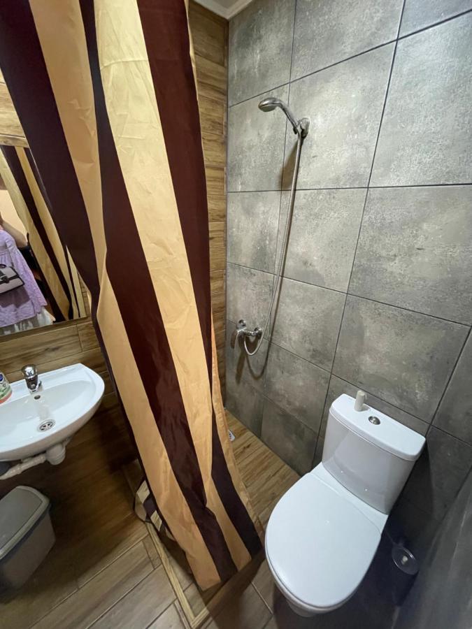 Hostel U Pottera Tjernivtsi Eksteriør billede