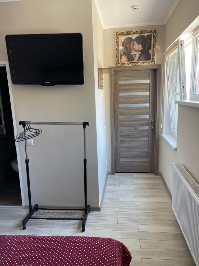 Hostel U Pottera Tjernivtsi Eksteriør billede
